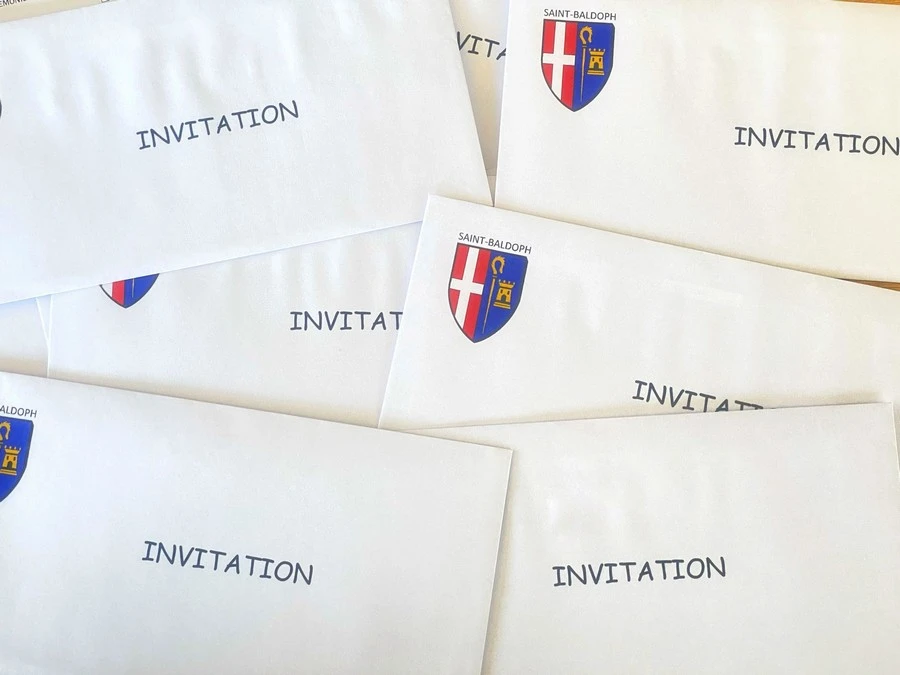 Courriers en marketing direct : comment les invitations papier créent une impression mémorable ?